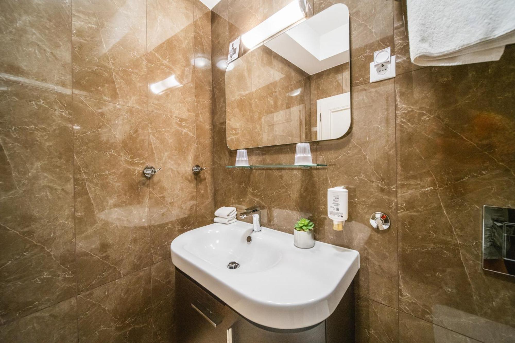 Sunce Palace Apartments With Free Offsite Parking Dubrovnik Exterior foto